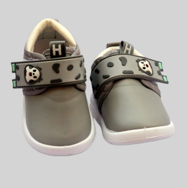 kids strappy shoes