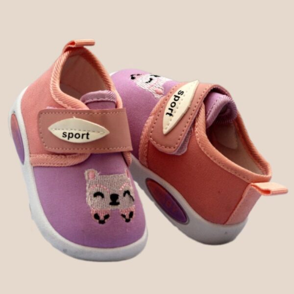 dual colors embroidery baby shoes