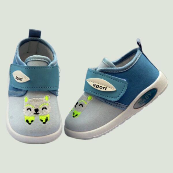 dual colors embroidery baby shoes