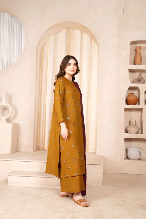 Baroque Lawn Three Piece Suit